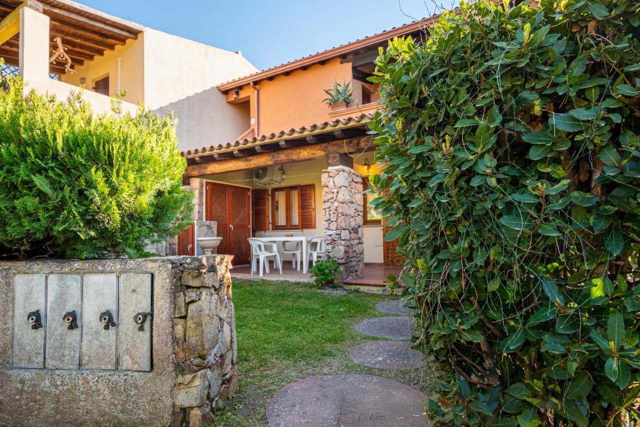 Holiday House Li Piri San Teodoro  Exterior foto